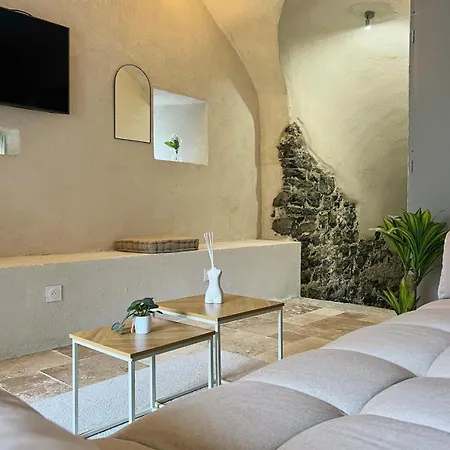 Le Bastion - Jacuzzi Au Chateau